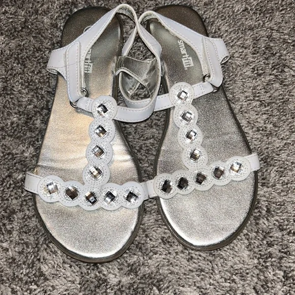 SMART fit Silver Gem Sandals Size 2 - Picture 2 of 4